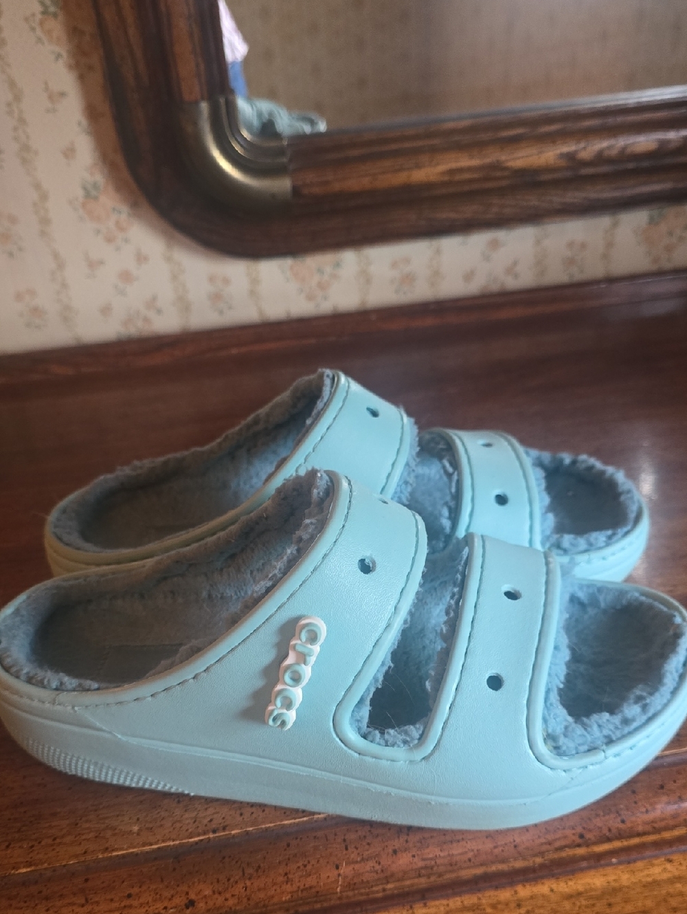 CROCS Womens Light Blue Fuzzy Lined Slip-On Clogs